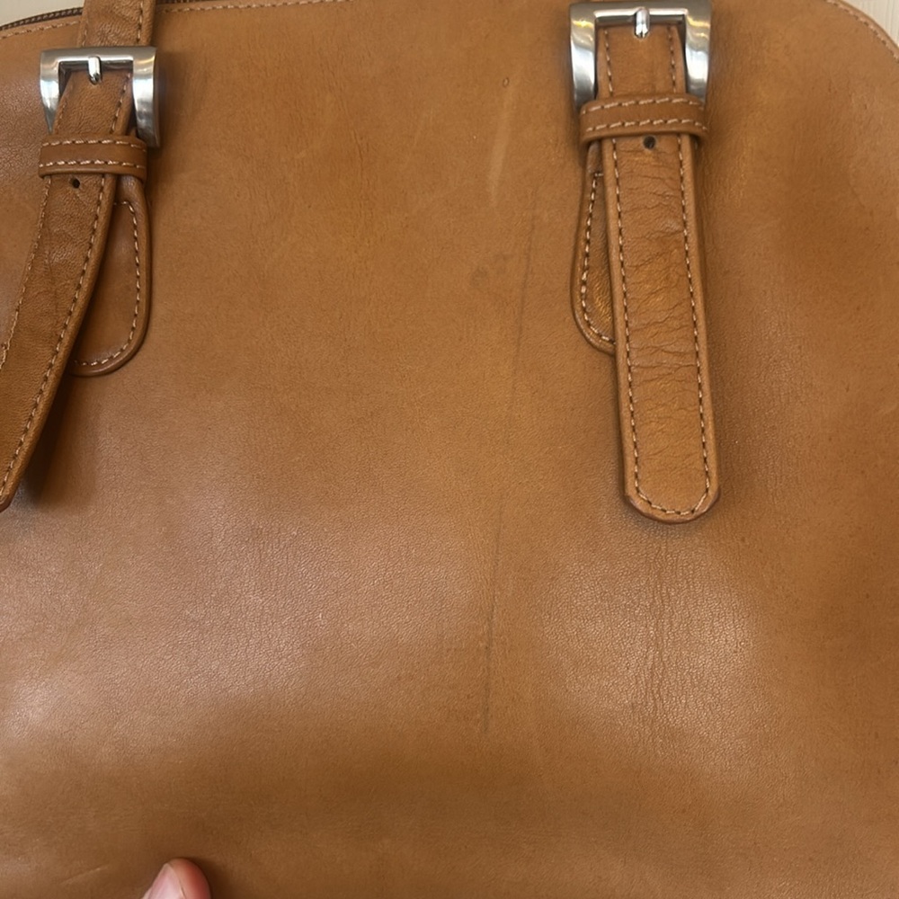 Tignanello Tan Leather Shoulderbag- EUC - Picture 4 of 16